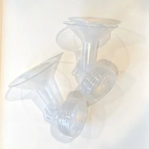 Two (2) Spectra 20mm Breast Shields